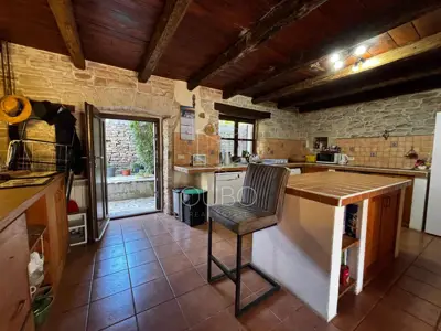 Steinhaus 140 m², Sveti Lovreč, ruhige Umgebung - 12