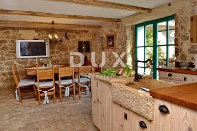 OTOK KRK, MALINSKA - Šarmantna kamena kuća s bazenom - 18