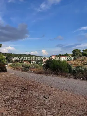 Building plot 1,225 m², Vis - quiet area - 4