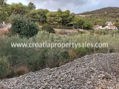 Building plot 1,225 m², Vis - quiet area - 5
