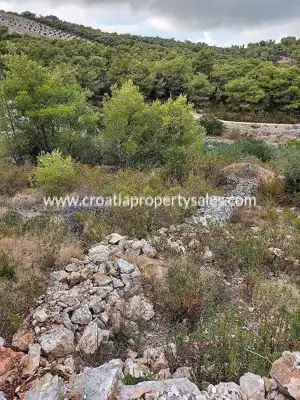 Building plot 1,225 m², Vis - quiet area - 8