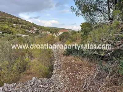 Building plot 1,225 m², Vis - quiet area - 6