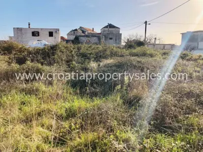 House, Brač, 95 m², 130 000 € - 5