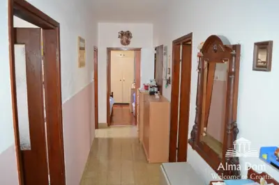 House 200 m², Ližnjan - plot 1 100 m² with olive trees - 6