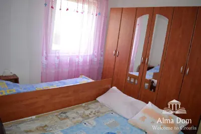 House 200 m², Ližnjan - plot 1 100 m² with olive trees - 8