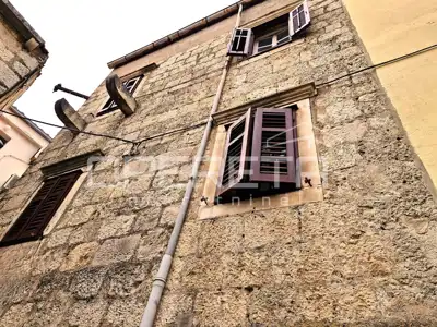 Kuća u Korčuli, centar grada i autentičan mediteranski šarm - 8