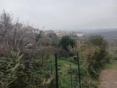 Građevinsko zemljište, Buje, blizu centra i uz cestu
