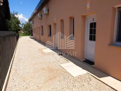 Haus 134 m², Kuče - 4 Apartments und Parkplatz für 4 Fahrzeuge - 3