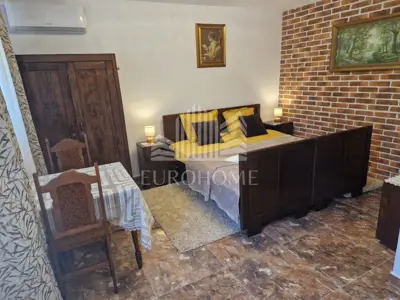 Haus 134 m², Kuče - 4 Apartments und Parkplatz für 4 Fahrzeuge - 6