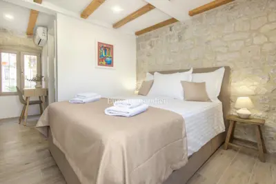 Steinhaus 185 m², Trogir - nahe dem Zentrum, Terrasse mit Whirlpool - 8