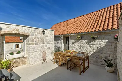 Steinhaus 185 m², Trogir - nahe dem Zentrum, Terrasse mit Whirlpool - 3