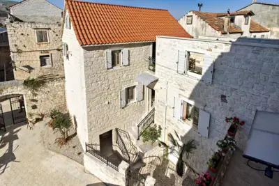 Steinhaus 185 m², Trogir - nahe dem Zentrum, Terrasse mit Whirlpool - 20