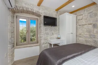 Steinhaus 185 m², Trogir - nahe dem Zentrum, Terrasse mit Whirlpool - 13