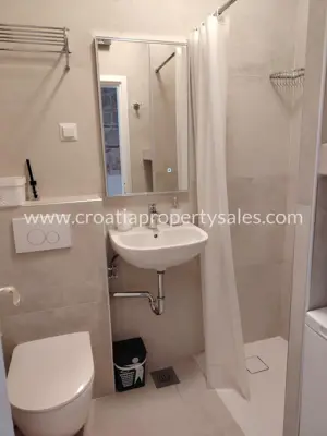 Studio apartment 20 m², Split - old town, walking distance - 5