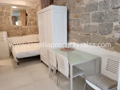 Studio apartment 20 m², Split - old town, walking distance