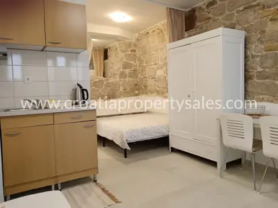 Studio apartment 20 m², Split - old town, walking distance - 2