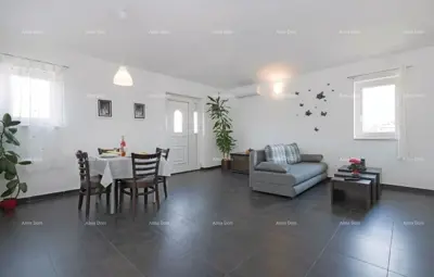 House 409 m², Vodnjan - quiet neighborhood and indoor pool - 11