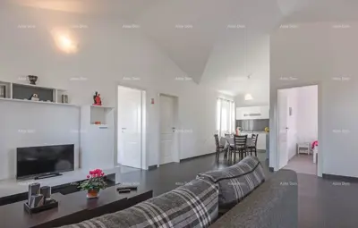 House 409 m², Vodnjan - quiet neighborhood and indoor pool - 12