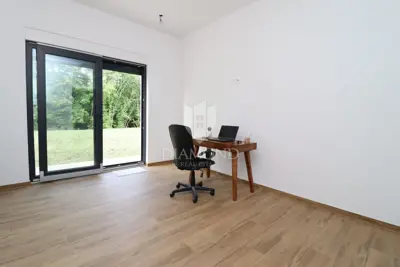Kuća 145 m², Poreč okolica - 4 spavaće sobe i 3 kupaonice - 5