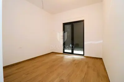 Kuća 145 m², Poreč okolica - 4 spavaće sobe i 3 kupaonice - 6