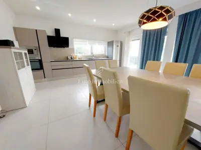 House for sale in Marčana, 320 m² - 9