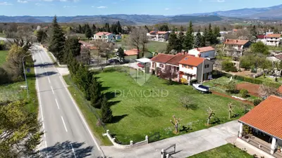 Building plot 1,238 m², Kršan - flat and regular - 2