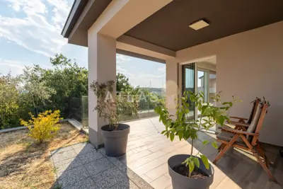 Bakar, krasica | modern eingerichtetes Haus mit großem Gartengrundstück - 12
