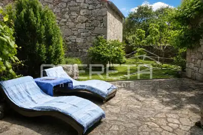 Kamena kuća 138 m², Vrh na Krku, mediteranski vrt i jacuzzi - 9