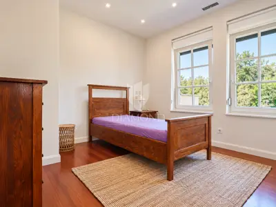 Stan 190 m², Remete - terasa i pogled na zelenilo - 15