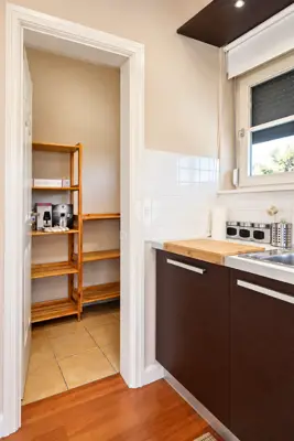 Stan 190 m², Remete - terasa i pogled na zelenilo - 8