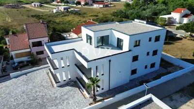 Zadar, Privlaka, Neubauwohnung, 82 m², S2