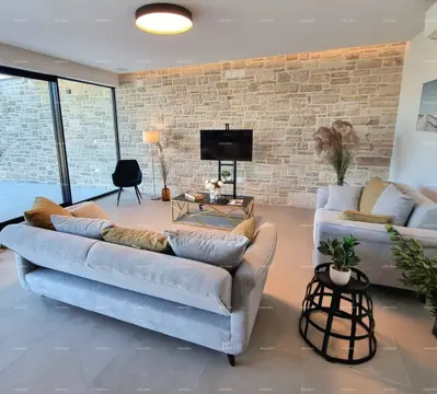 Modern house with pool for sale, Rovinjsko selo - 9