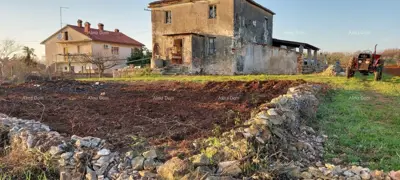Stone house 90 m², Galižana, building land - 2