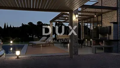 House 195 m², Svetvinčenat - pool and yard - 3