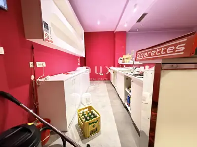 KVARNER, KOSTRENA - Gewerbefläche im Erdgeschoss, (Voraussetzungen für ein Casino) frequentierte Lage - 5