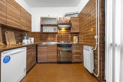 Kuća 312 m², Ližnjan - 3 stambene jedinice - 4