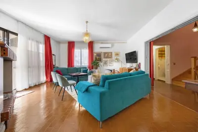 Haus 312 m², Ližnjan - 3 Wohneinheiten