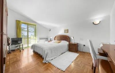 Kuća 312 m², Ližnjan - 3 stambene jedinice - 17