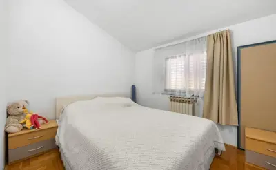 Kuća 312 m², Ližnjan - 3 stambene jedinice - 16