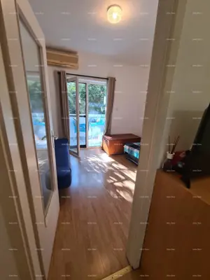 Erdgeschosswohnung mit Loggia und Pool. Medulin. - 11
