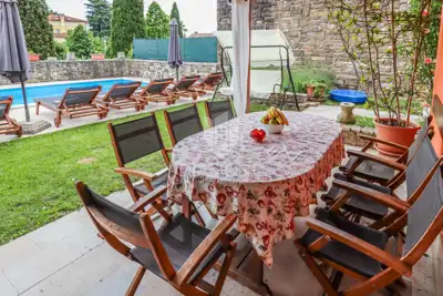 Oprtalj, house 139 m² with enchanting views! - 13