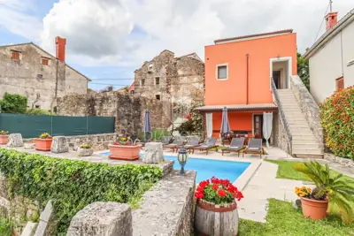 Oprtalj, house 139 m² with enchanting views! - 4