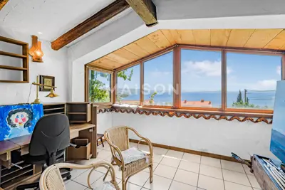 Kuća 350 m², Pobri - privatnost i zelenilo - 17