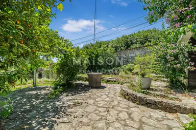 Kuća 350 m², Pobri - privatnost i zelenilo - 4