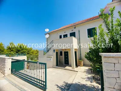 Stan, Otok Brač, 2 spavaće sobe, terasa i pogled na more - 2