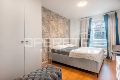 Stan 154 m², Trnje - dvoetažni, 4 sobe - 10