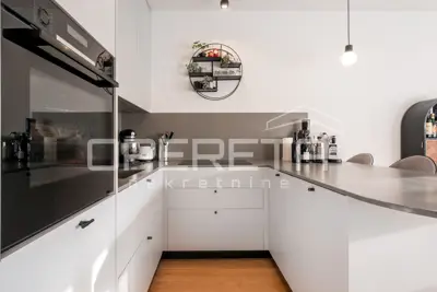 Stan 154 m², Trnje - dvoetažni, 4 sobe - 6
