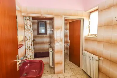 House in Pješčana Uvala, 150 m from the sea and large yard - 9
