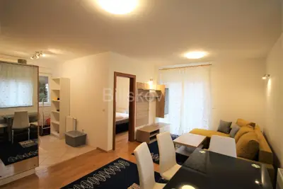 Zagreb, Stenjevec, dvosoban stan, loggia