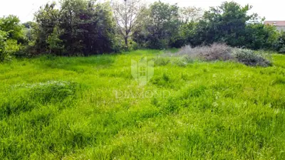 Building plot 640 m², Pula Centar - flat plot - 4